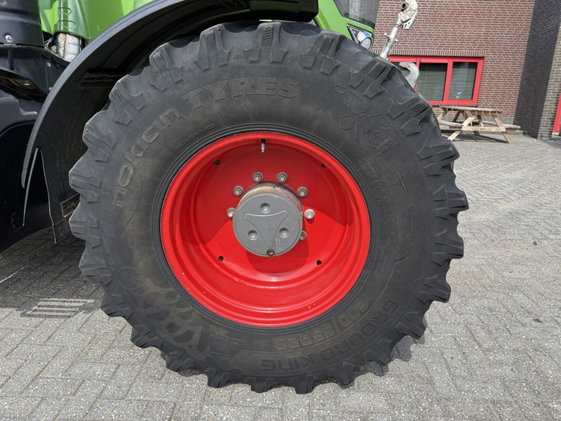 Traktor Fendt 724 S4 Profiplus: das Bild 7