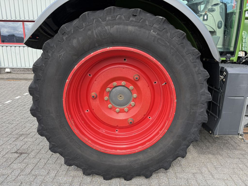 Traktor Fendt 724 S4 Profiplus: das Bild 8