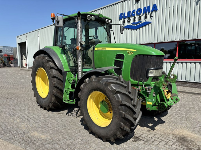 John Deere 7530 Premium AutoPowr - Traktor: das Bild 4 John Deere 7530 Premium AutoPowr - Traktor: das Bild 4
