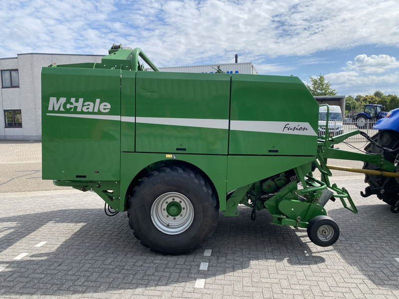 Mc Hale FUSION - Landmaschine: das Bild 2 Mc Hale FUSION - Landmaschine: das Bild 2