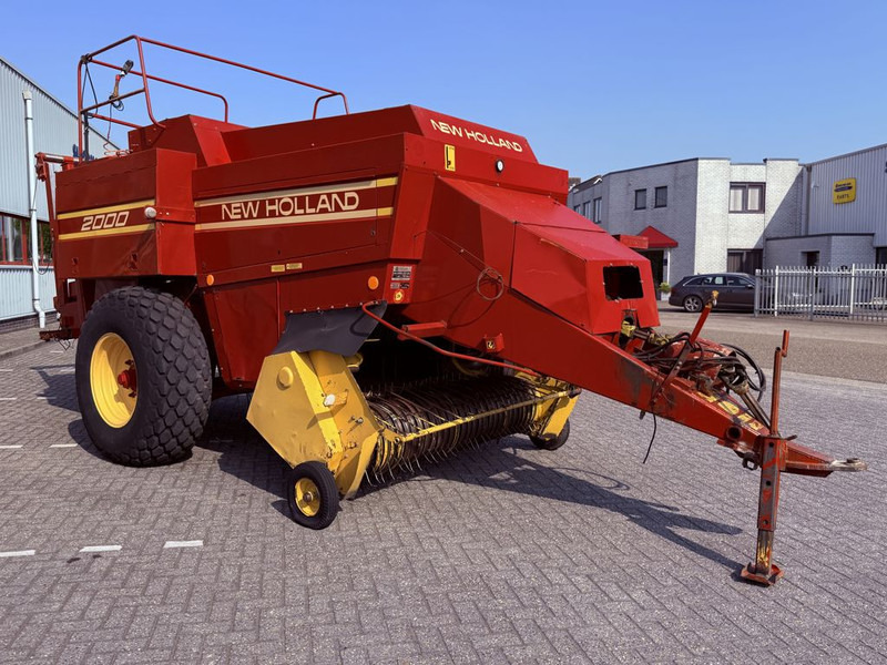 New Holland D2000 Big Baler - Packenpresse: das Bild 1 New Holland D2000 Big Baler - Packenpresse: das Bild 1