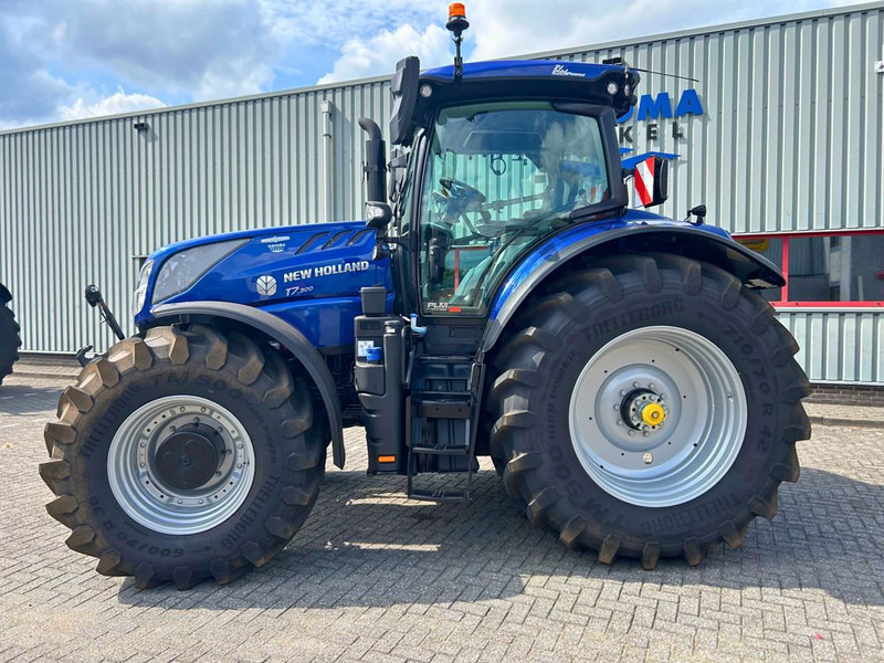 New Holland T7.300 AC New Gen Blue Power DEMO - Traktor: das Bild 2 New Holland T7.300 AC New Gen Blue Power DEMO - Traktor: das Bild 2