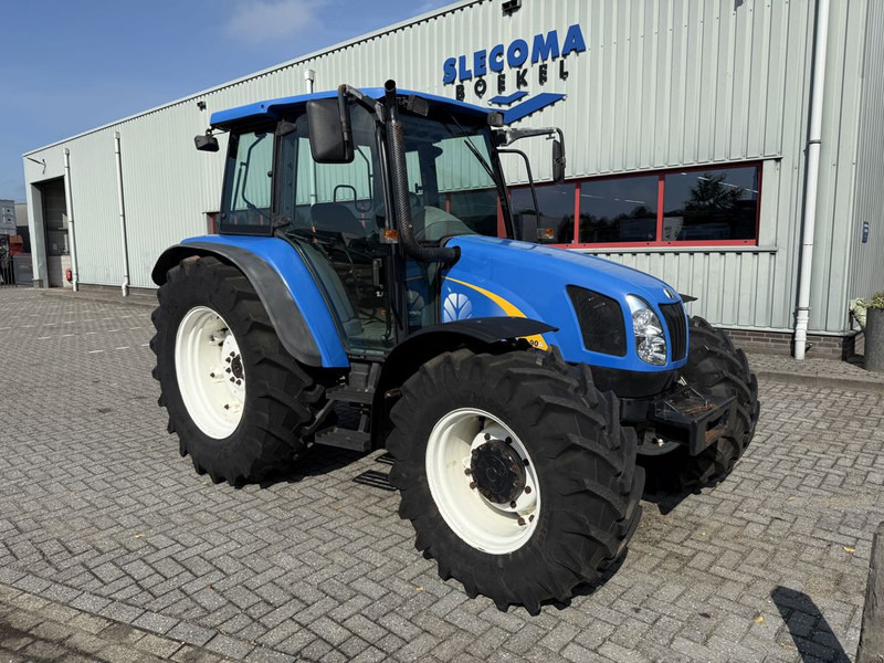 New Holland TL90A 4WD - Traktor: das Bild 5 New Holland TL90A 4WD - Traktor: das Bild 5