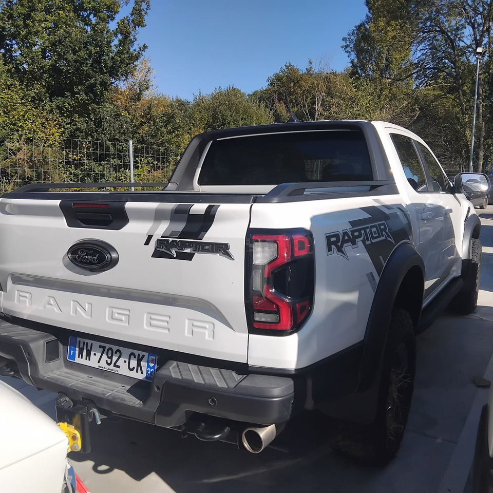 FORD RANGER RAPTOR - Pick-up: das Bild 4 FORD RANGER RAPTOR - Pick-up: das Bild 4