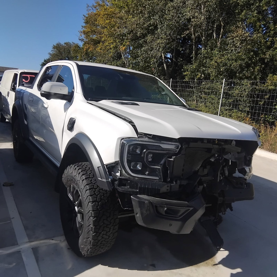 FORD RANGER RAPTOR - Pick-up: das Bild 2 FORD RANGER RAPTOR - Pick-up: das Bild 2