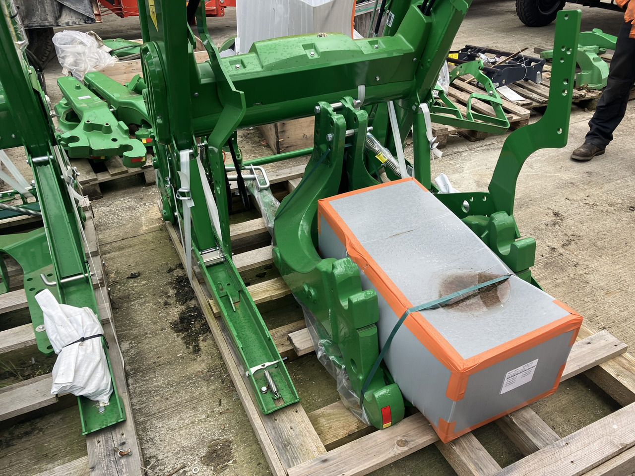 John Deere 643R Loader and Brackets - Anbauteil: das Bild 5 John Deere 643R Loader and Brackets - Anbauteil: das Bild 5