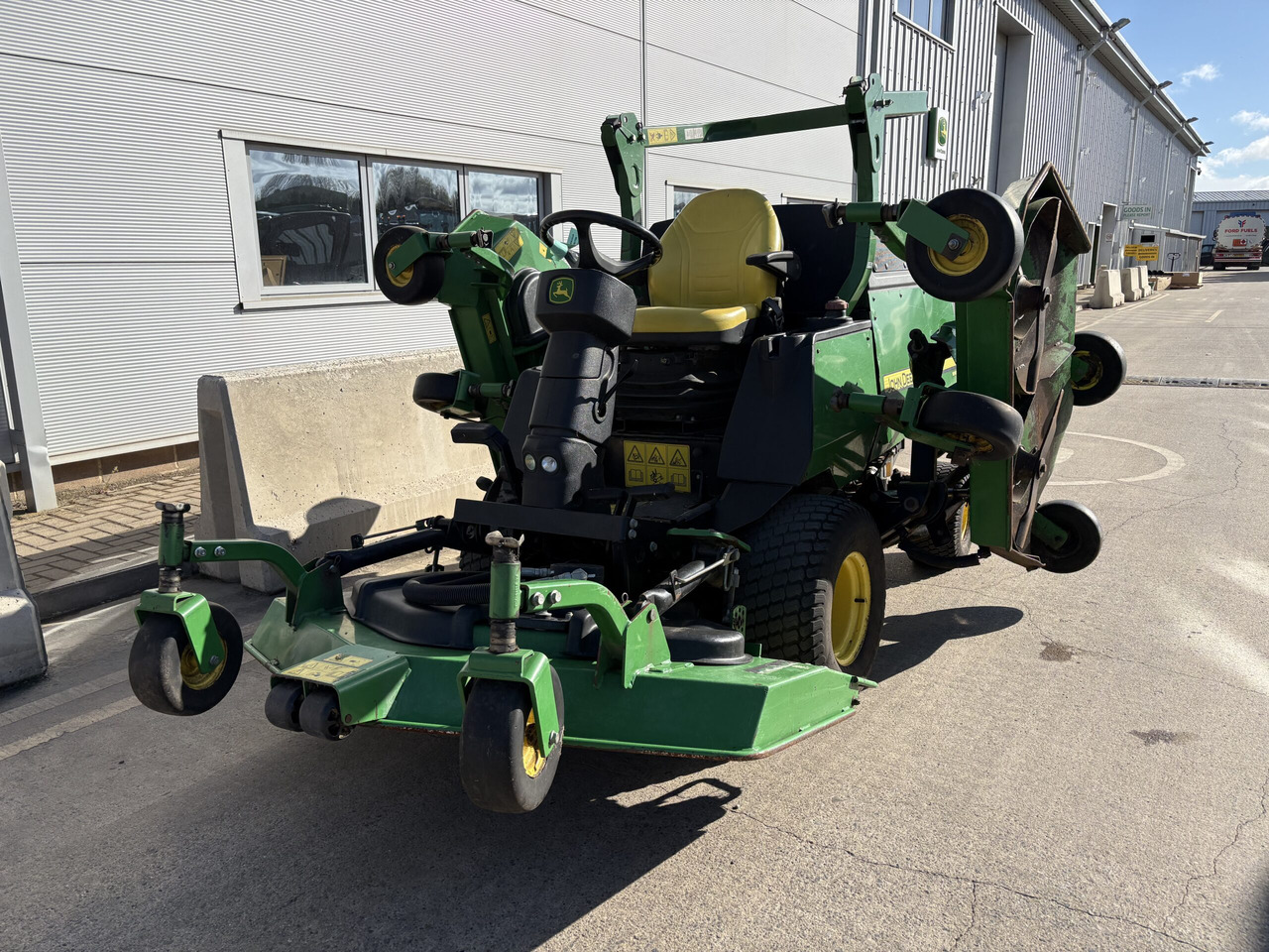 John Deere 1600T Wide Area Mower - Rasenmäher: das Bild 3 John Deere 1600T Wide Area Mower - Rasenmäher: das Bild 3