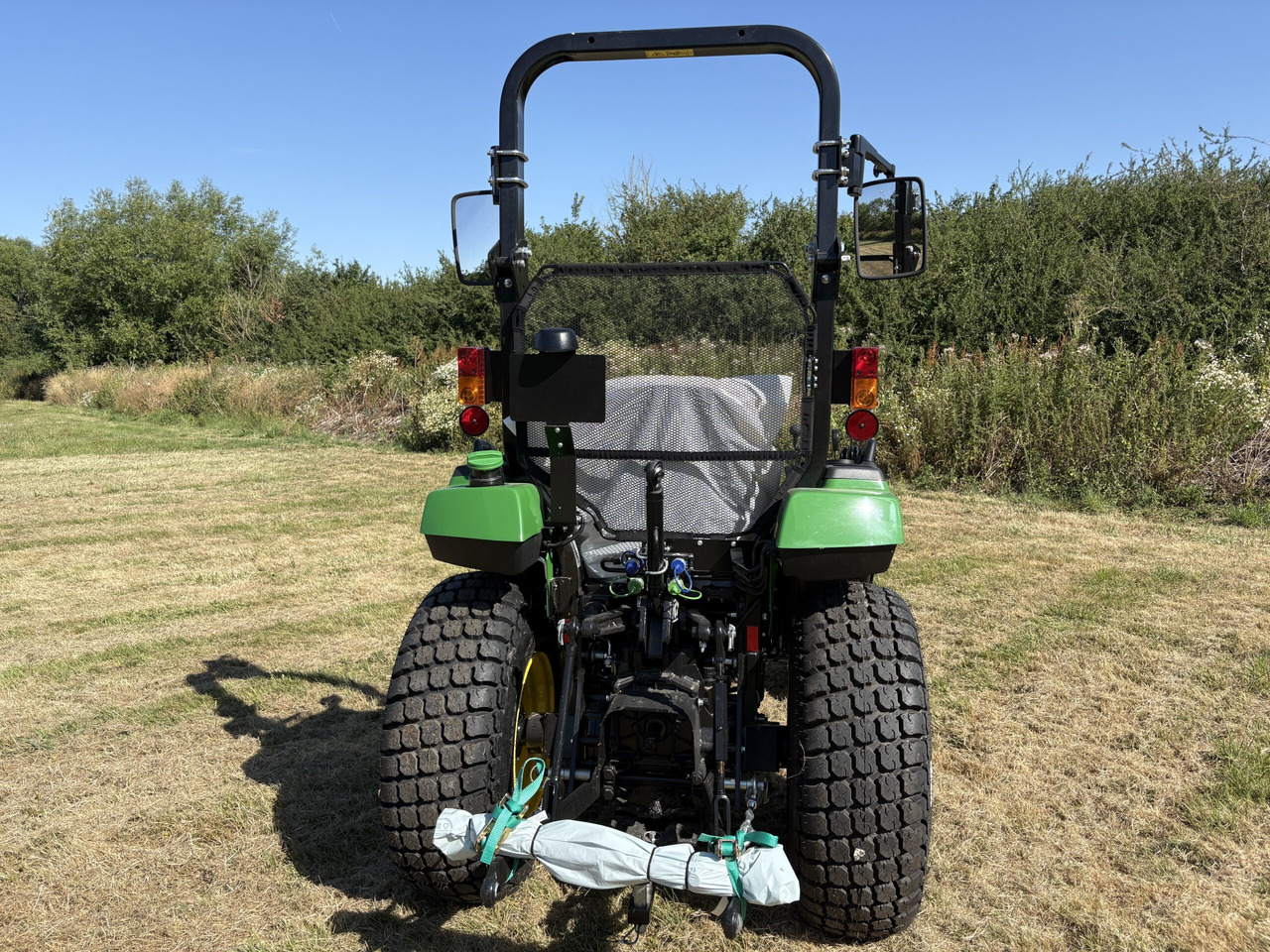 John Deere 2038R Compact Tractor - Kleintraktor: das Bild 4 John Deere 2038R Compact Tractor - Kleintraktor: das Bild 4