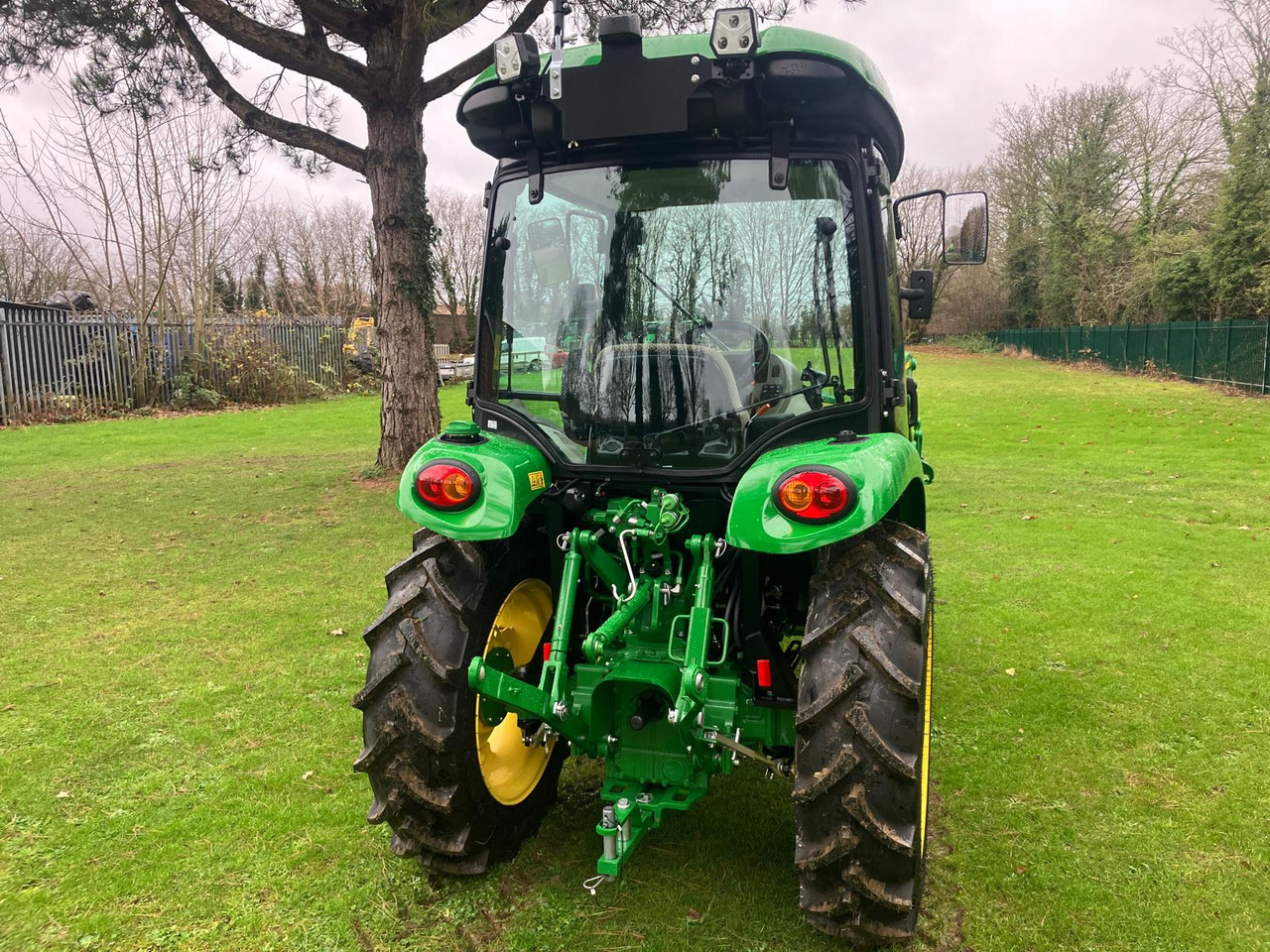 John Deere 3039R compact tractor - Kleintraktor: das Bild 5 John Deere 3039R compact tractor - Kleintraktor: das Bild 5