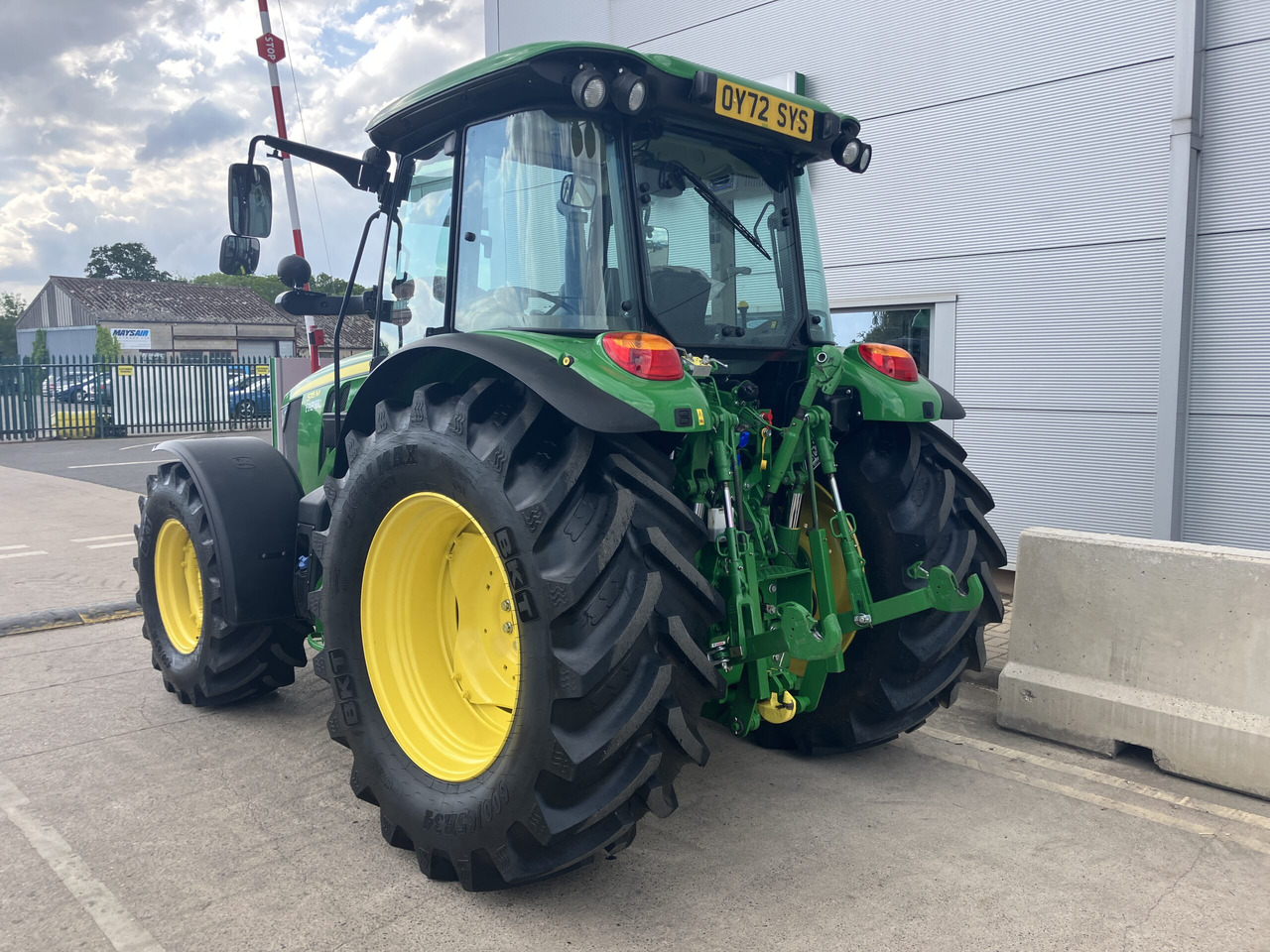John Deere 5115M - Traktor: das Bild 3 John Deere 5115M - Traktor: das Bild 3