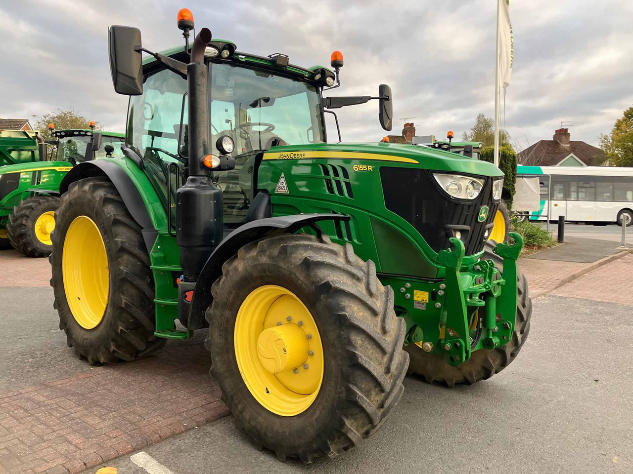 Traktor John Deere 6155R: das Bild 6