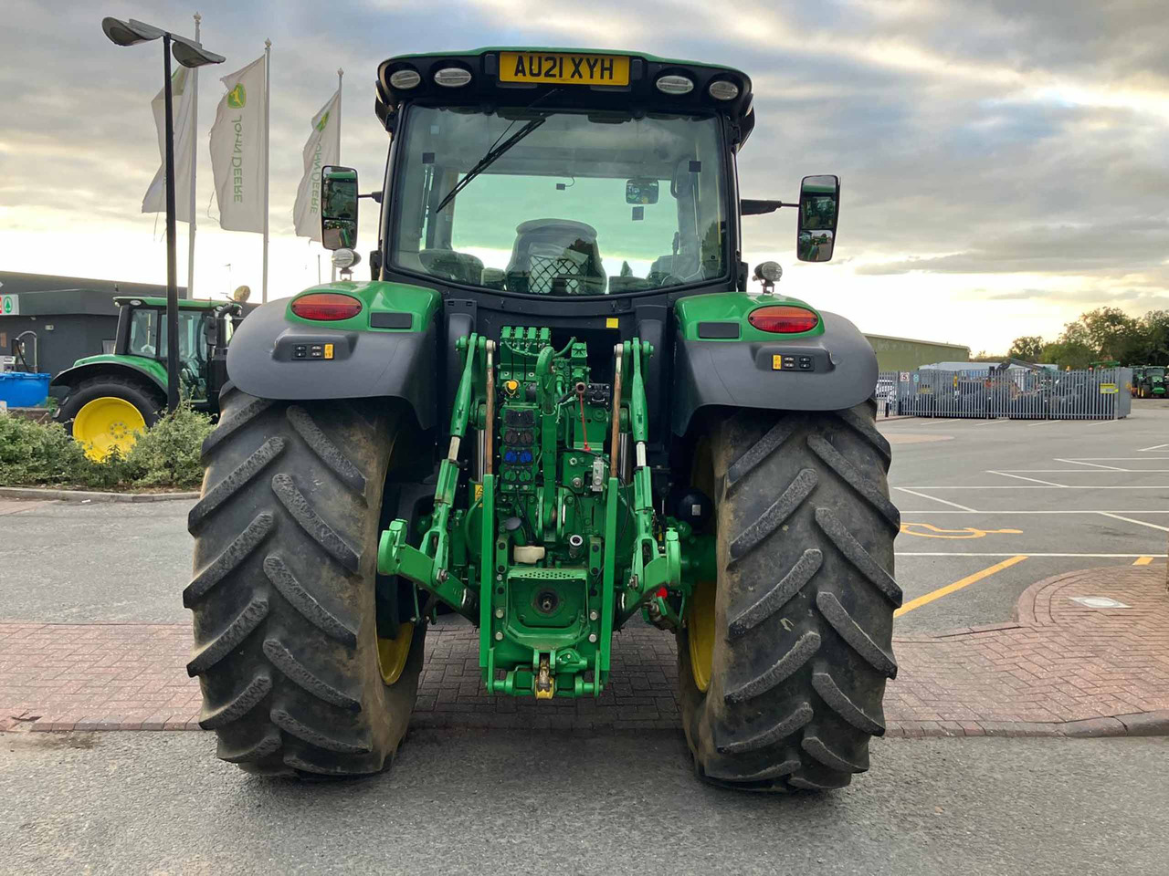 Traktor John Deere 6155R: das Bild 9
