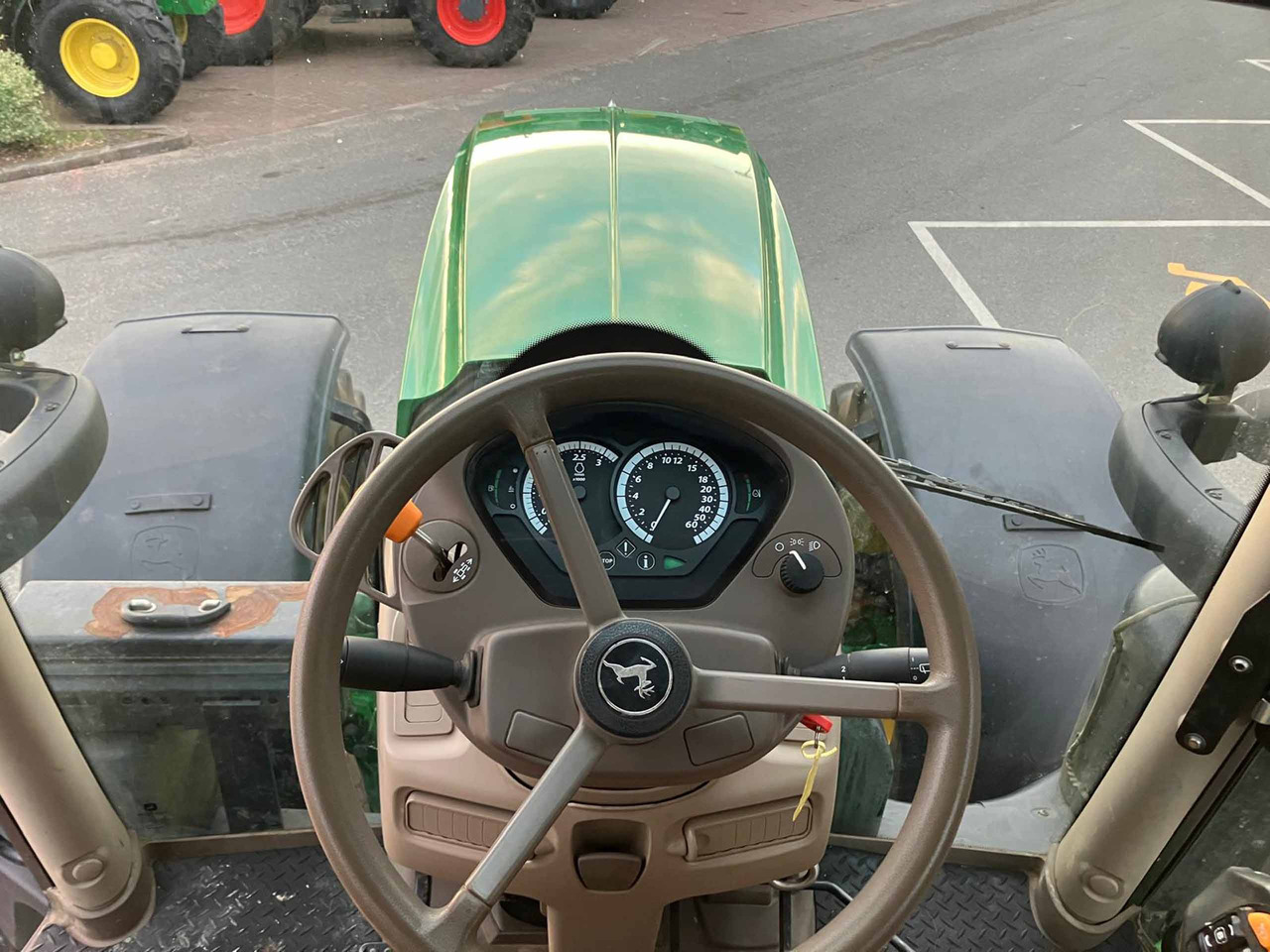 Traktor John Deere 6155R: das Bild 19