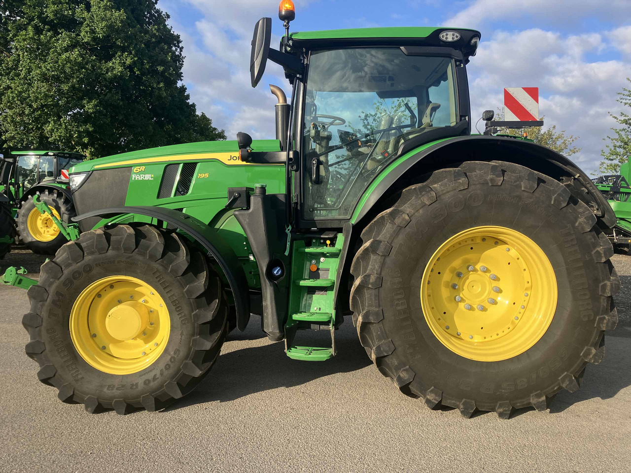 John Deere 6R 195 - Traktor: das Bild 2 John Deere 6R 195 - Traktor: das Bild 2