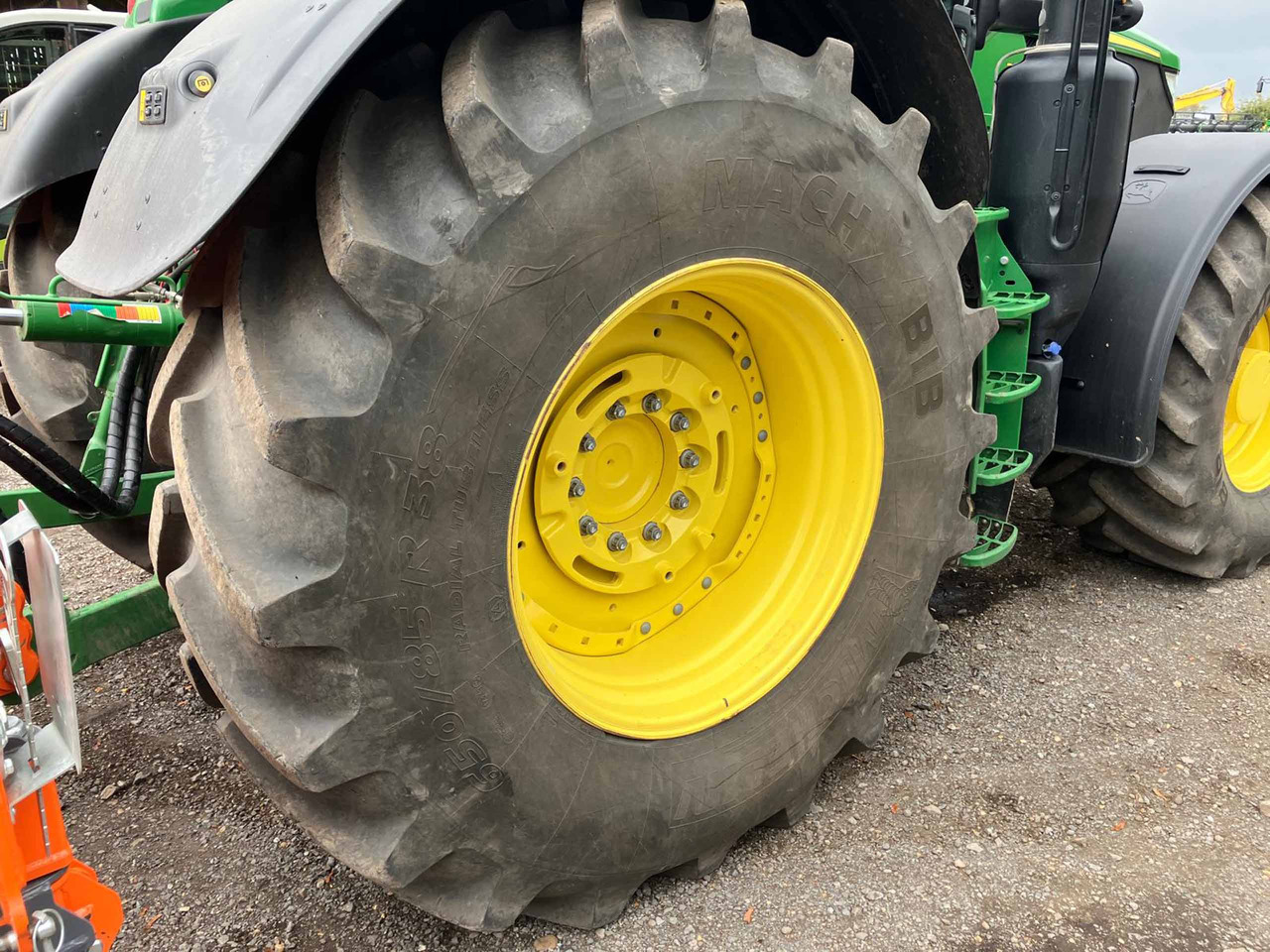 John Deere 6R 215 - Traktor: das Bild 5 John Deere 6R 215 - Traktor: das Bild 5