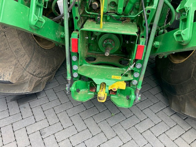 John Deere 8R 370 - Traktor: das Bild 5 John Deere 8R 370 - Traktor: das Bild 5