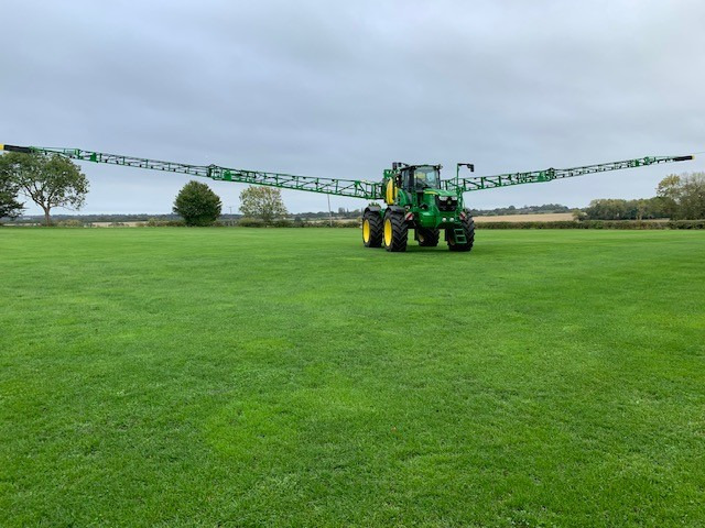 Pflanzenschutzspritze John Deere R4150i: das Bild 1