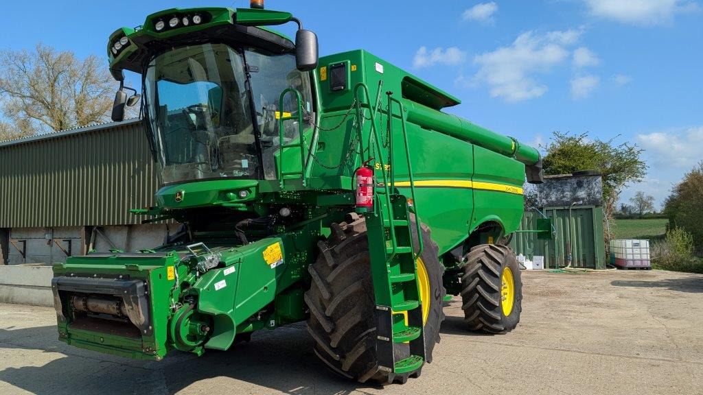 John Deere S785 - Mähdrescher: das Bild 4 John Deere S785 - Mähdrescher: das Bild 4