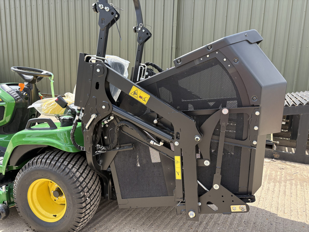 John Deere X950R Cut & Collect Mower - Rasenmäher: das Bild 4 John Deere X950R Cut & Collect Mower - Rasenmäher: das Bild 4