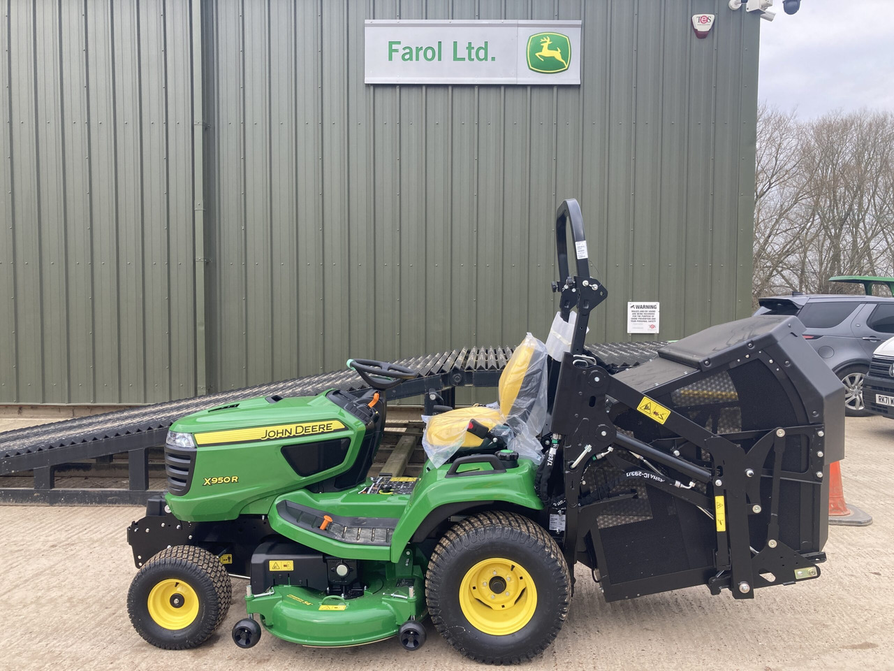 John Deere X950R ride on cut and collect mower - Rasenmäher: das Bild 2 John Deere X950R ride on cut and collect mower - Rasenmäher: das Bild 2