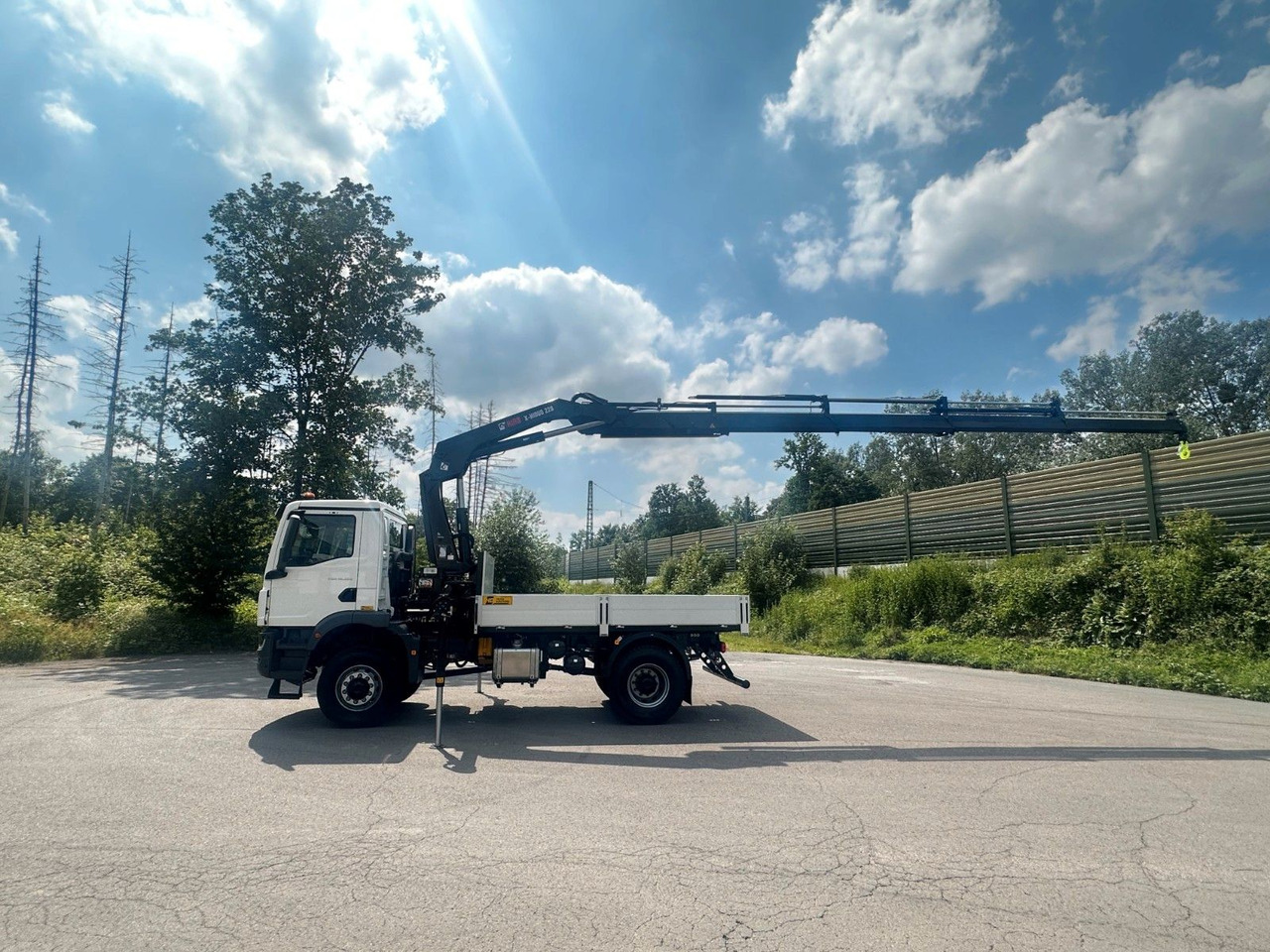 MAN TGM 18.320 4x4 Euro 6e Pritsche Hiab 228-4 Kran - Autokran: das Bild 3 MAN TGM 18.320 4x4 Euro 6e Pritsche Hiab 228-4 Kran - Autokran: das Bild 3