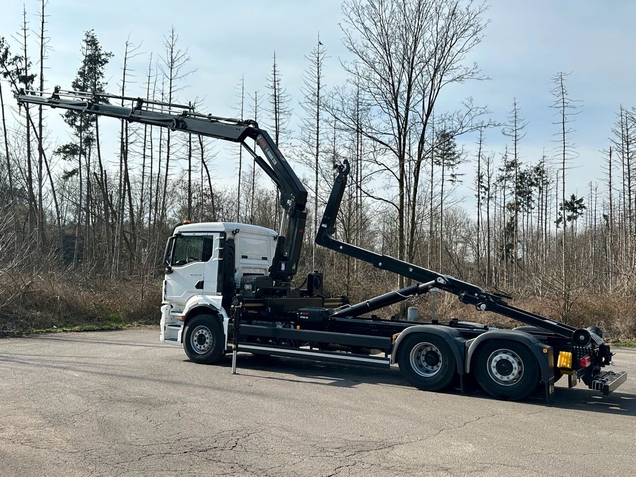MAN TGS 26.470 6x2 Abrollkipper + Kran Hiab 228-4 - Abrollkipper, Autokran: das Bild 4 MAN TGS 26.470 6x2 Abrollkipper + Kran Hiab 228-4 - Abrollkipper, Autokran: das Bild 4