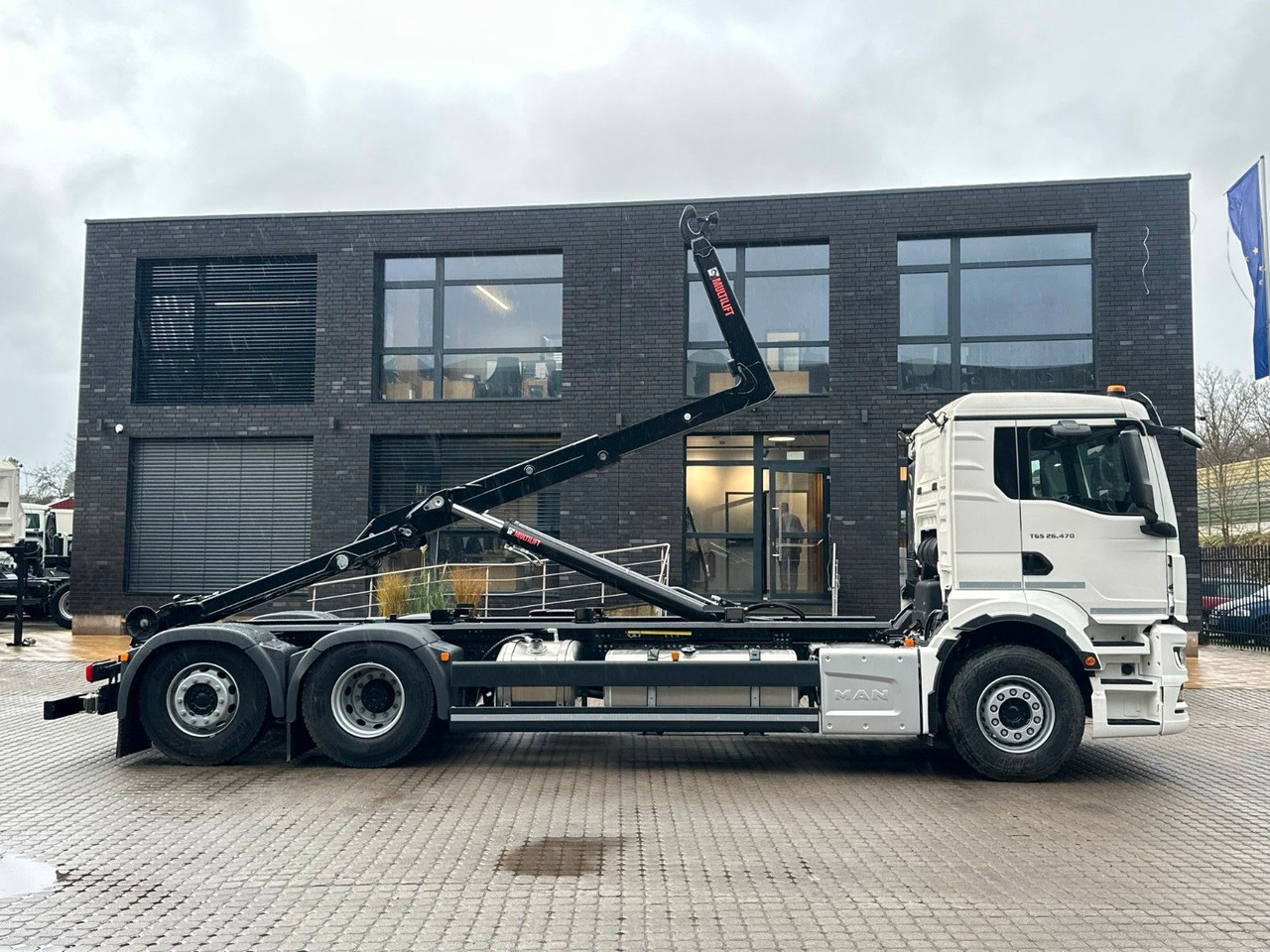 Abrollkipper, Autokran MAN TGS 26.470 6x2 Retarder MulitLift 21S59: das Bild 11