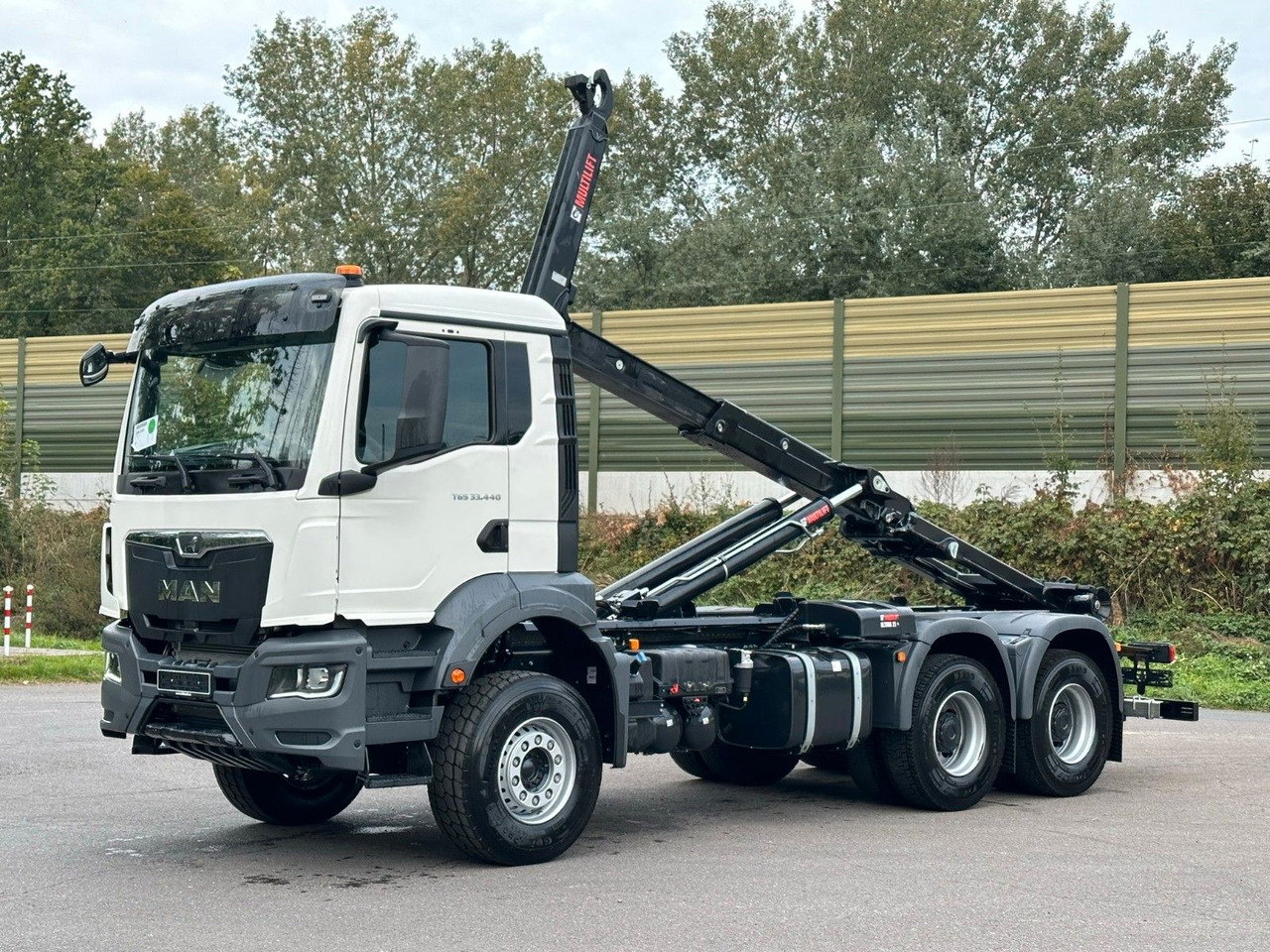 MAN TGS 33.440 6x4 Euro6e MultiLift 21S59 - Abrollkipper, Autokran: das Bild 1 MAN TGS 33.440 6x4 Euro6e MultiLift 21S59 - Abrollkipper, Autokran: das Bild 1