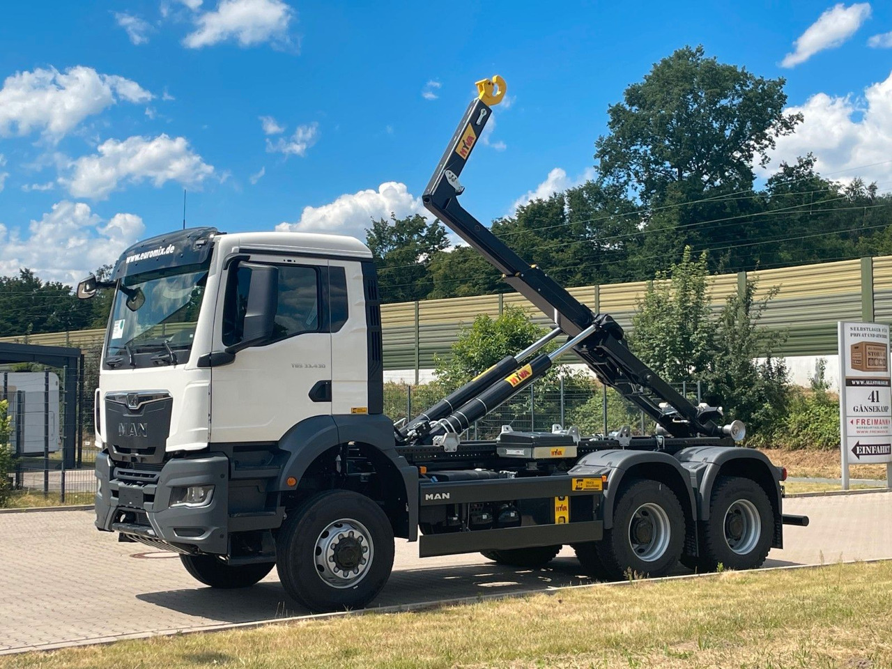 MAN TGS 33.440 6x6 Euro6e Hyva - Hiab MultiLift - Abrollkipper, Autokran: das Bild 2 MAN TGS 33.440 6x6 Euro6e Hyva - Hiab MultiLift - Abrollkipper, Autokran: das Bild 2