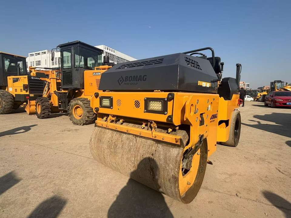 BOMAG BW130D Used Road Roller Construction Machinery for Sale in Good Condition - Straßenwalze: das Bild 3 BOMAG BW130D Used Road Roller Construction Machinery for Sale in Good Condition - Straßenwalze: das Bild 3