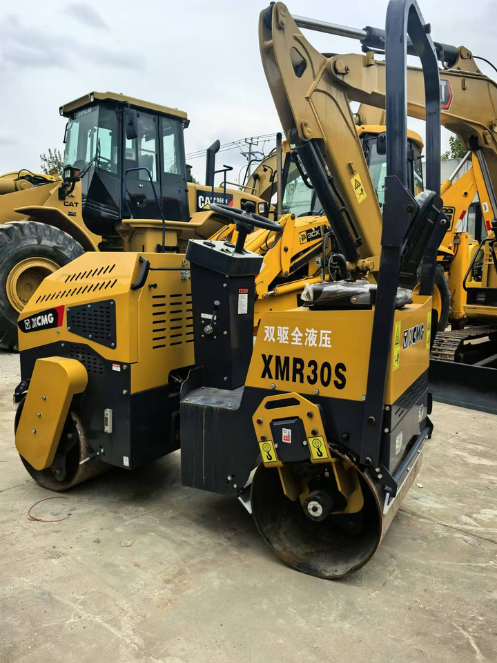 XCMG XMR30S - Walzen: das Bild 3 XCMG XMR30S - Walzen: das Bild 3