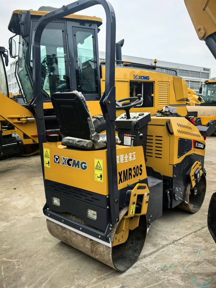 XCMG XMR30S - Walzen: das Bild 4 XCMG XMR30S - Walzen: das Bild 4