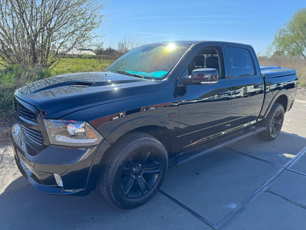 Dodge Ram 1500 Sport Crew Cab 5,7 liter Hemi V8 LPG VP-825-K 251.927 km - Andere Technik: das Bild 1 Dodge Ram 1500 Sport Crew Cab 5,7 liter Hemi V8 LPG VP-825-K 251.927 km - Andere Technik: das Bild 1