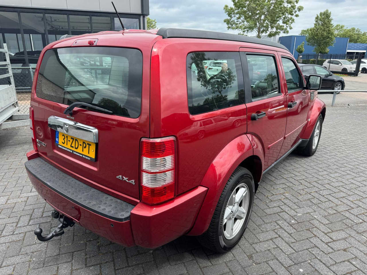 Dodge Nitro 3.7 V6 SXT | 2008 | 209.339 km | 31-ZD-PT - SUV/ Geländewagen: das Bild 3 Dodge Nitro 3.7 V6 SXT | 2008 | 209.339 km | 31-ZD-PT - SUV/ Geländewagen: das Bild 3