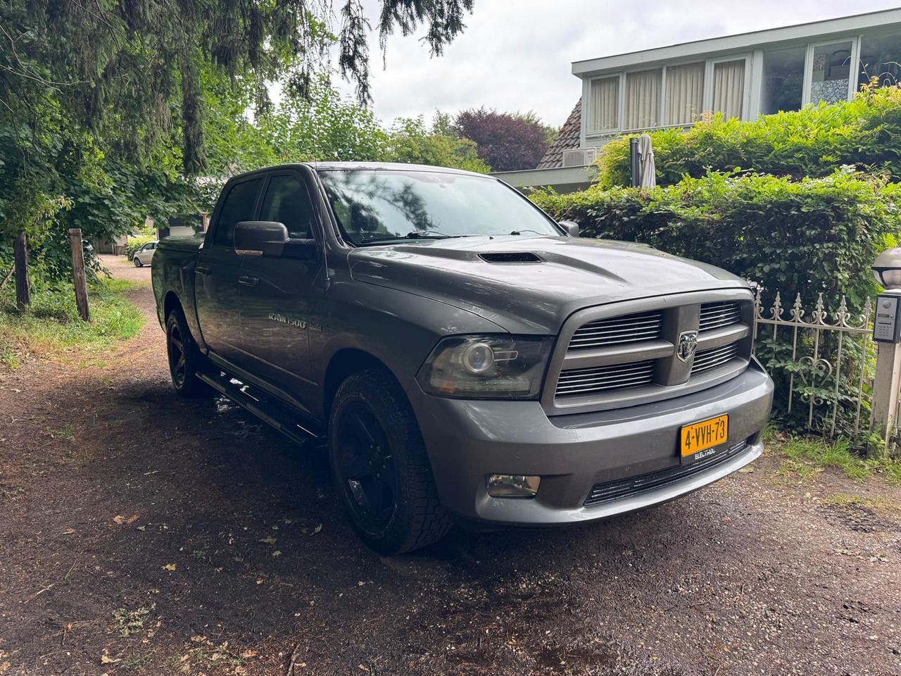 Dodge Ram 1500 5.7 V8 4X4 Crew Cab 5'7 Sport LPG 2012 248.406 km 4-VVH-73 - Pick-up: das Bild 3 Dodge Ram 1500 5.7 V8 4X4 Crew Cab 5'7 Sport LPG 2012 248.406 km 4-VVH-73 - Pick-up: das Bild 3