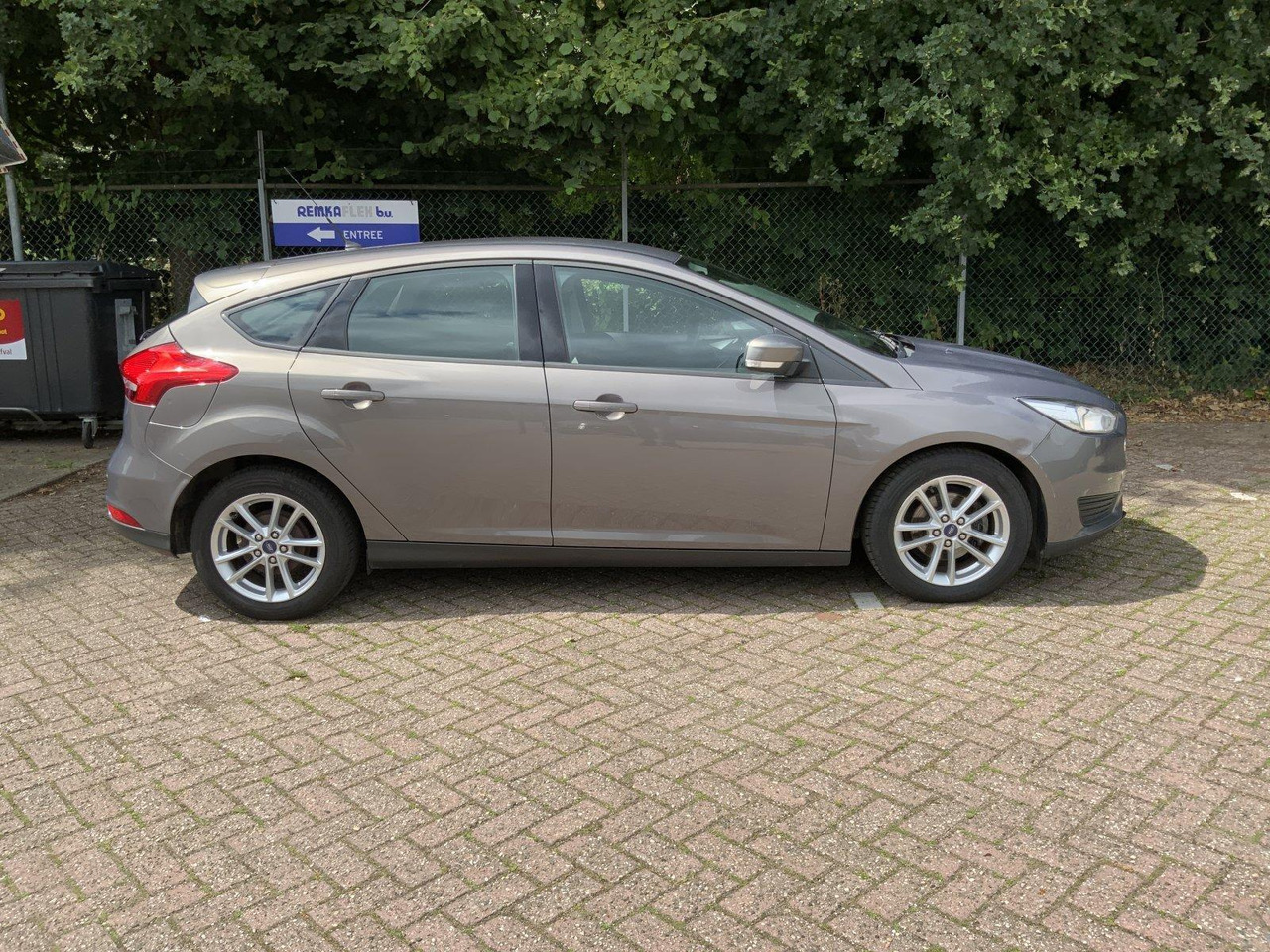 Ford Focus | 1.5 TDCI Trend | 2016 | 163.005 | JL-694-H - Schrägheck: das Bild 2 Ford Focus | 1.5 TDCI Trend | 2016 | 163.005 | JL-694-H - Schrägheck: das Bild 2