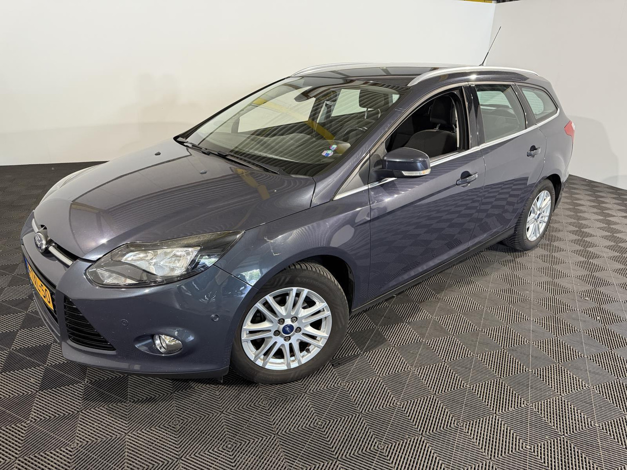 Ford | Focus Wagon | 1.0 EcoBoost Edition Plus | 2014 | 240.673 km | 4TXL50 | Logisch - PKW: das Bild 1 Ford | Focus Wagon | 1.0 EcoBoost Edition Plus | 2014 | 240.673 km | 4TXL50 | Logisch - PKW: das Bild 1