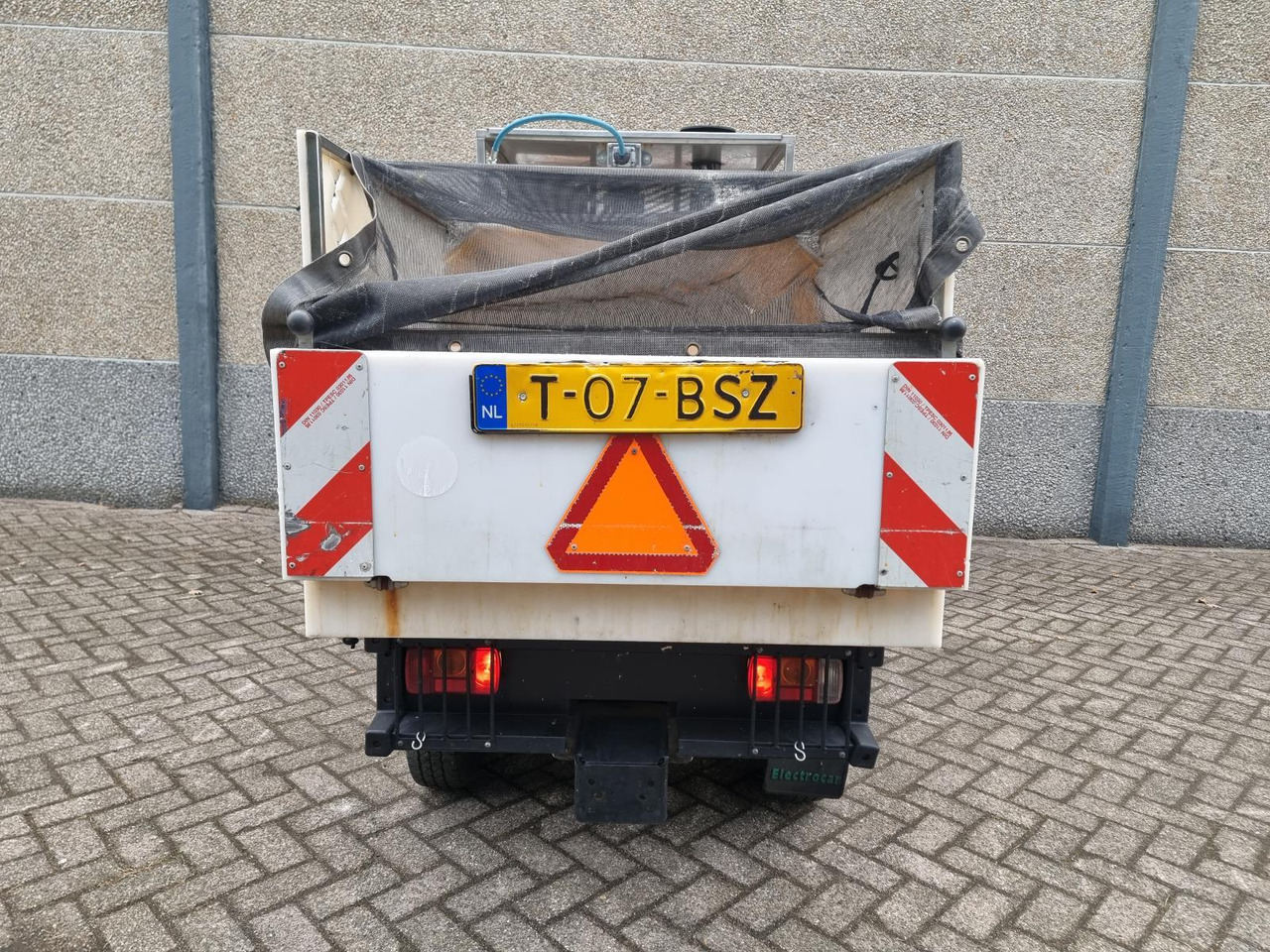 Goupil G3 Kipper met Hogedrukreiniger T-07-BSZ - Golfmobil: das Bild 3 Goupil G3 Kipper met Hogedrukreiniger T-07-BSZ - Golfmobil: das Bild 3