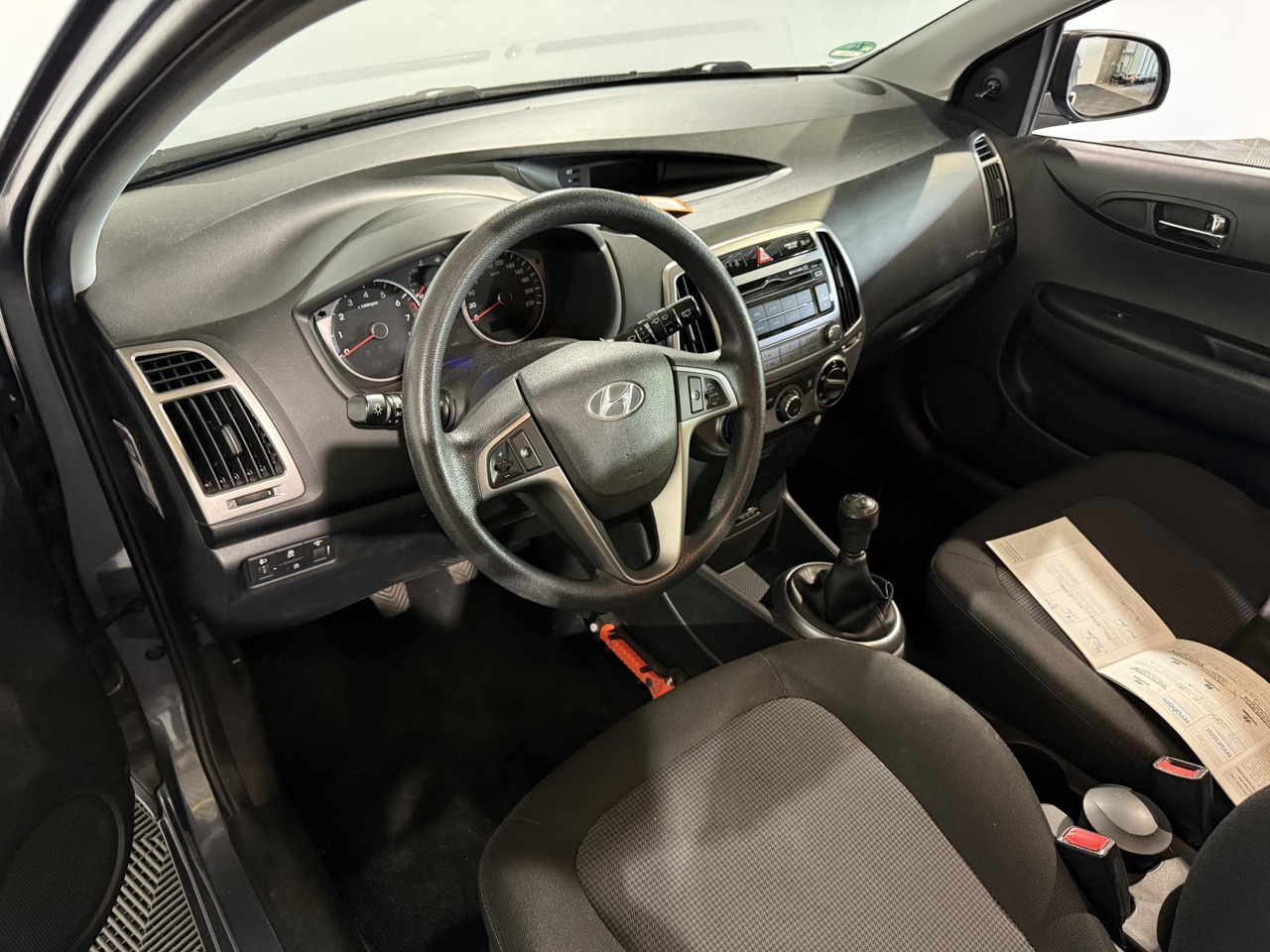 Hyundai i20 1.2i Business Edition | 2012 | 167.712 km |36-XNR-1 - Schrägheck: das Bild 4 Hyundai i20 1.2i Business Edition | 2012 | 167.712 km |36-XNR-1 - Schrägheck: das Bild 4