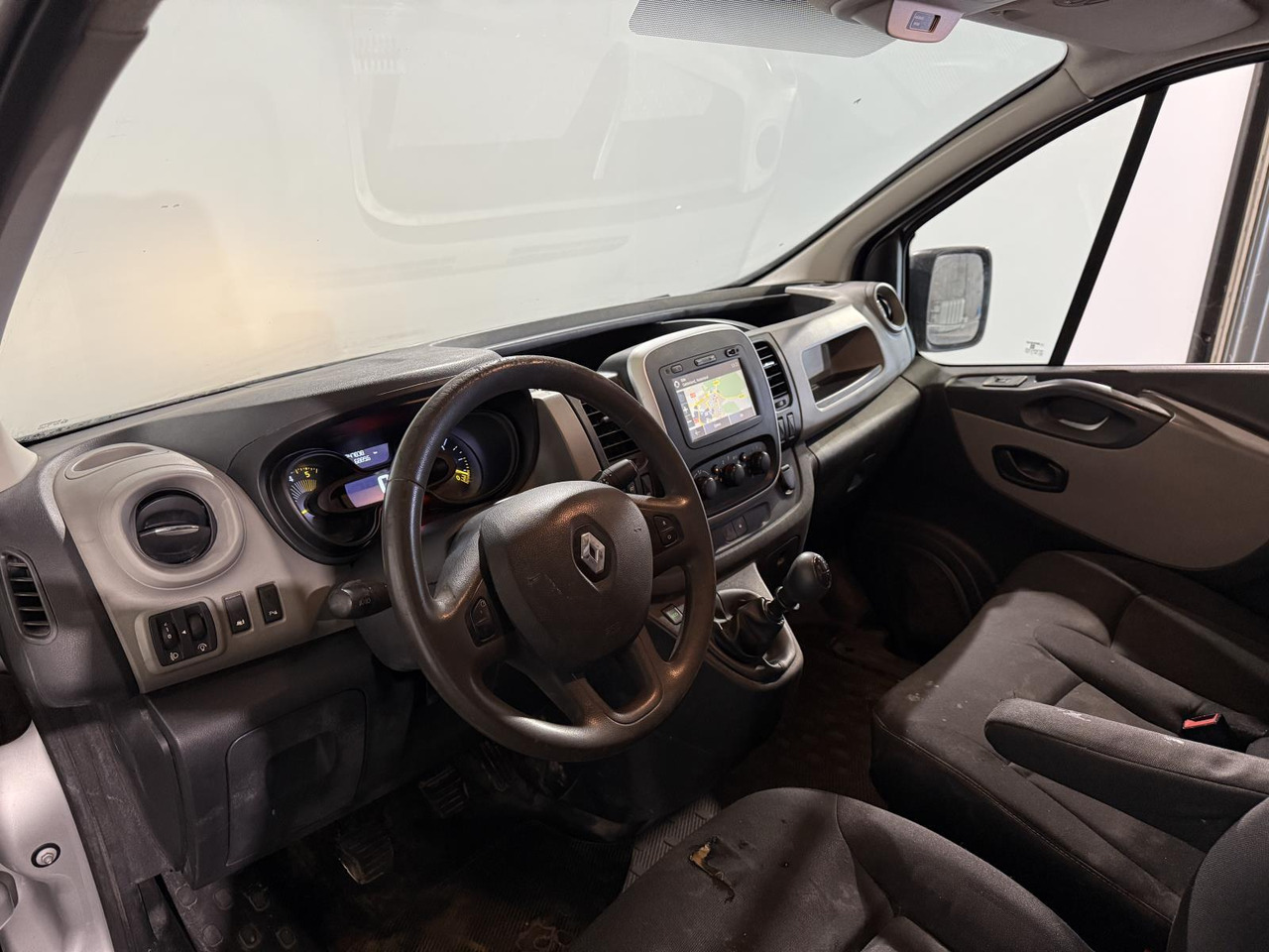 Renault Trafic 1.6 dCi T29 L1H1 Turbo2 Energy | 2014 | 247.840 km | VK-978-R - Kastenwagen: das Bild 2 Renault Trafic 1.6 dCi T29 L1H1 Turbo2 Energy | 2014 | 247.840 km | VK-978-R - Kastenwagen: das Bild 2