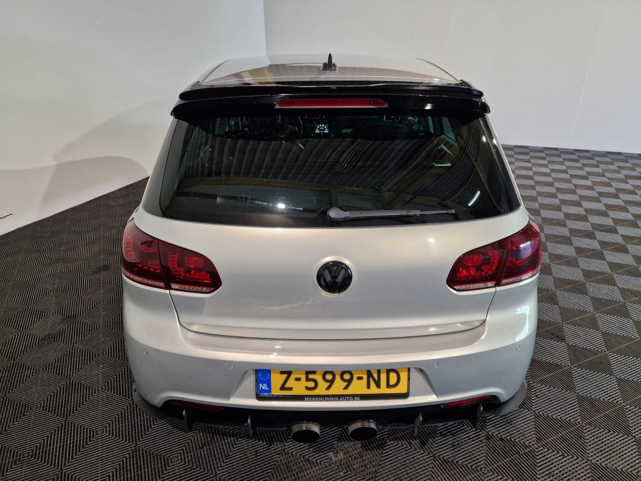 Volkswagen Golf 1.4TSI Highline R-Uitgevoerd Z-599-ND - PKW: das Bild 2 Volkswagen Golf 1.4TSI Highline R-Uitgevoerd Z-599-ND - PKW: das Bild 2