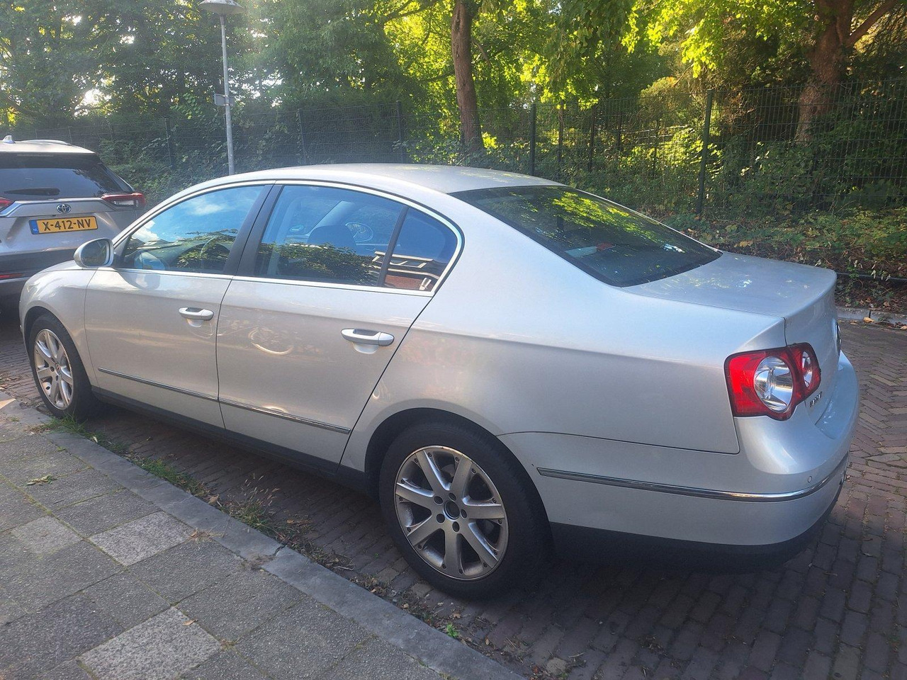 Volkswagen | Passat | 1.9 TDI Comfortline | 2010 | 314.746 km | 77KJP9 | Logisch - Limousine: das Bild 2 Volkswagen | Passat | 1.9 TDI Comfortline | 2010 | 314.746 km | 77KJP9 | Logisch - Limousine: das Bild 2