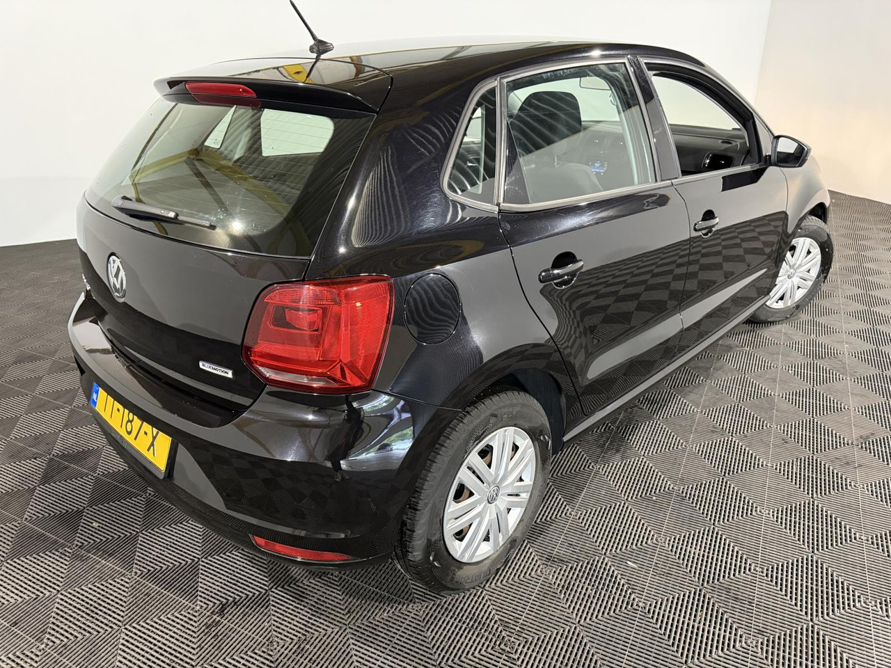 Volkswagen | Polo | 1.0 Comfortline Connected Series | 2017 | 178.442 km | TT187X | Geen oordeel - Schrägheck: das Bild 2 Volkswagen | Polo | 1.0 Comfortline Connected Series | 2017 | 178.442 km | TT187X | Geen oordeel - Schrägheck: das Bild 2