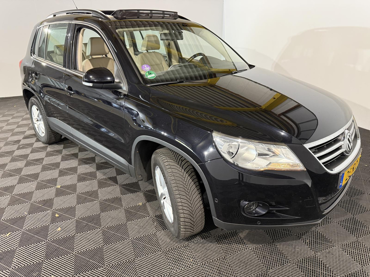 Volkswagen | Tiguan | 1.4 TSI Comfort&Design | 2011 | 236.671 km | 28RDT1 | Logisch - SUV/ Geländewagen: das Bild 5 Volkswagen | Tiguan | 1.4 TSI Comfort&Design | 2011 | 236.671 km | 28RDT1 | Logisch - SUV/ Geländewagen: das Bild 5