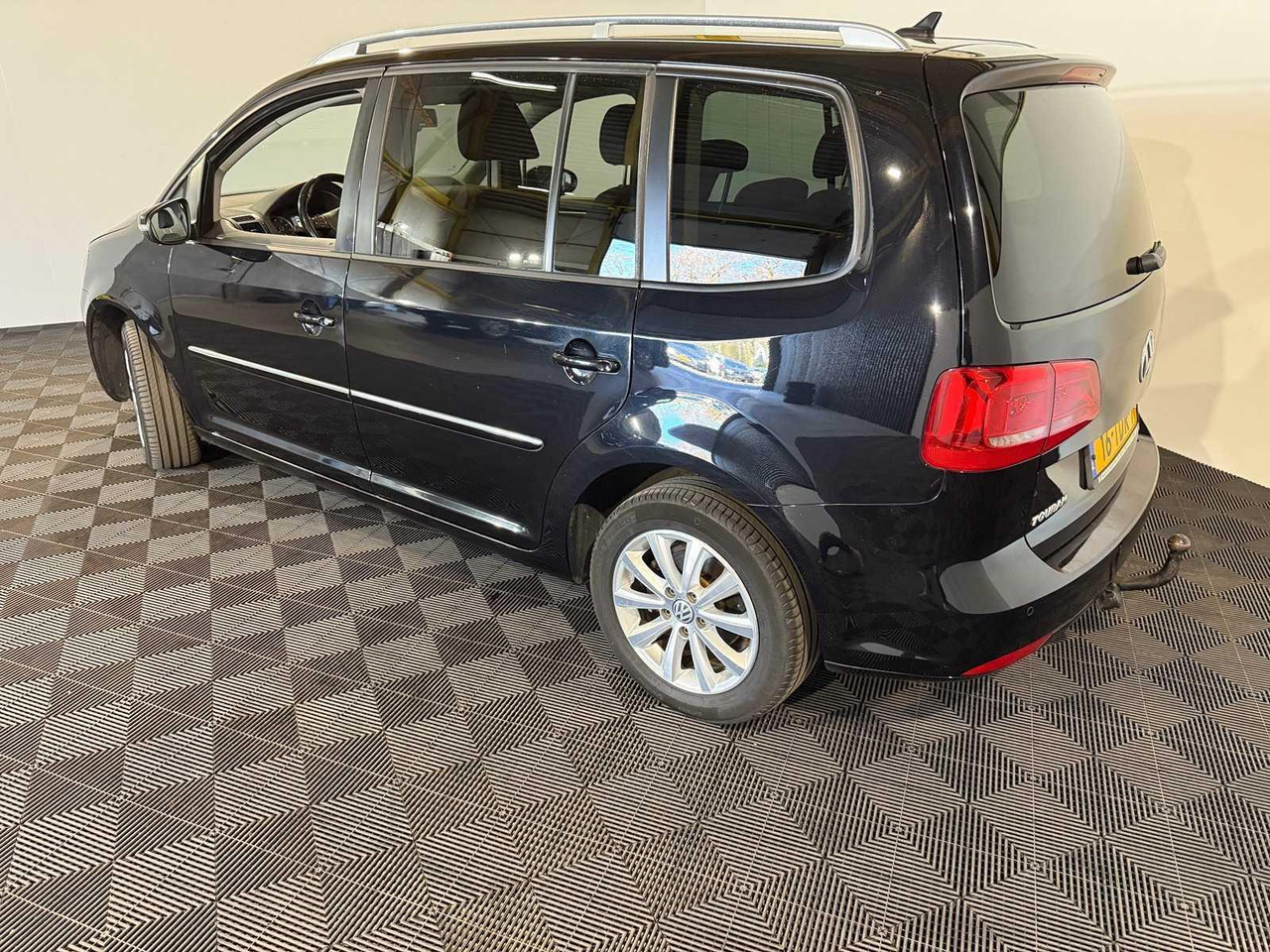 Volkswagen Touran 1.2 TSI Highline BlueMotion 16-TDR-1 249.487 km - PKW: das Bild 3 Volkswagen Touran 1.2 TSI Highline BlueMotion 16-TDR-1 249.487 km - PKW: das Bild 3
