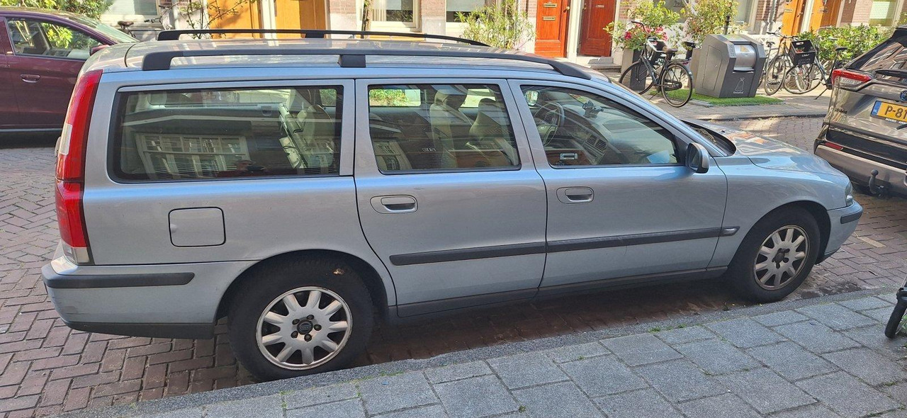 Volvo V70 2.4 Comfort Line | 2001 | 312.397 | NK-218-T - PKW: das Bild 5 Volvo V70 2.4 Comfort Line | 2001 | 312.397 | NK-218-T - PKW: das Bild 5