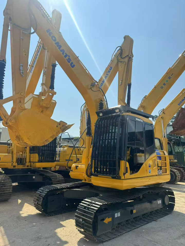 KOMATSU PC130-7 - Kettenbagger: das Bild 5 KOMATSU PC130-7 - Kettenbagger: das Bild 5