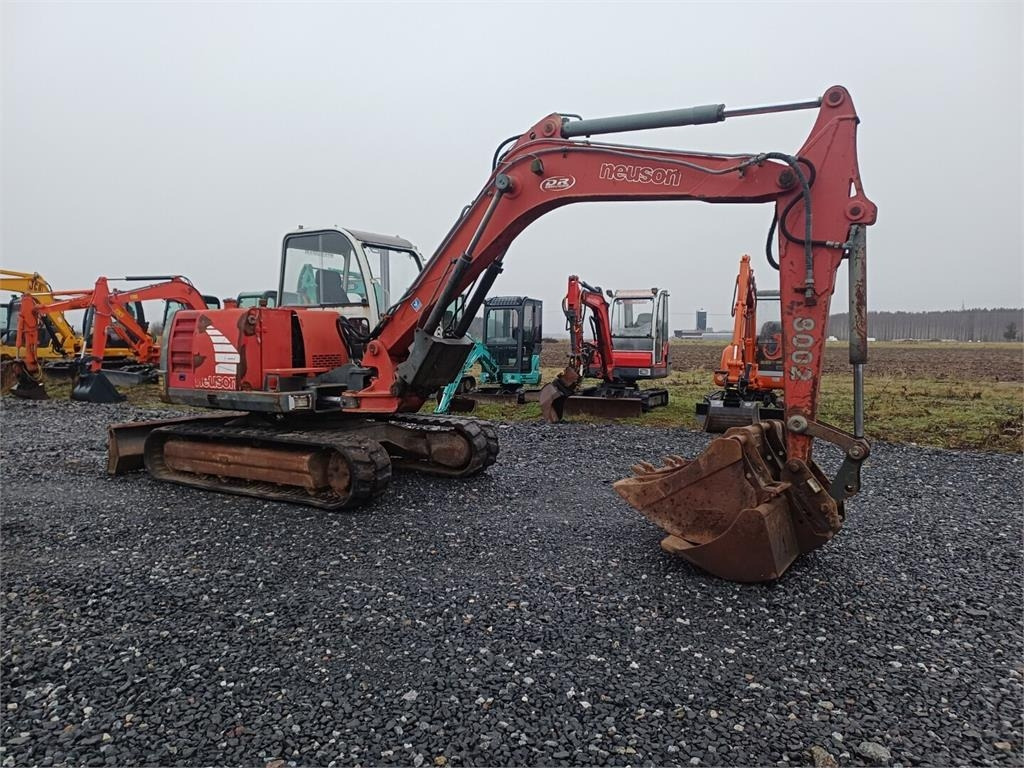 Neuson 8002 RD Kolmella kauhalla - Minibagger: das Bild 4 Neuson 8002 RD Kolmella kauhalla - Minibagger: das Bild 4