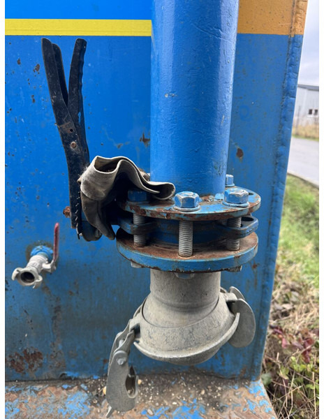 Polymertanks in several sizes 50 - 40 - 30m3 - Tankauflieger: das Bild 5 Polymertanks in several sizes 50 - 40 - 30m3 - Tankauflieger: das Bild 5