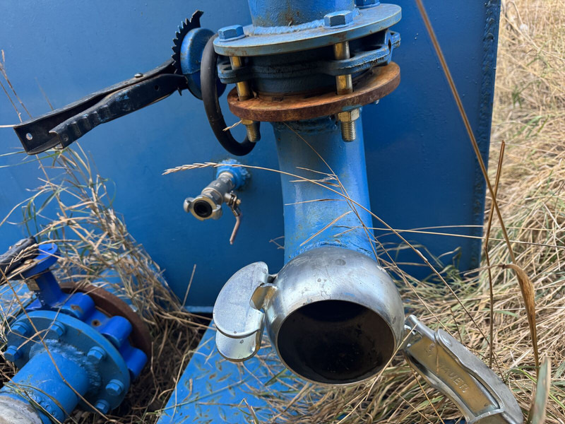 Polymertanks in several sizes 50 - 40 - 30m3 - Tankauflieger: das Bild 4 Polymertanks in several sizes 50 - 40 - 30m3 - Tankauflieger: das Bild 4